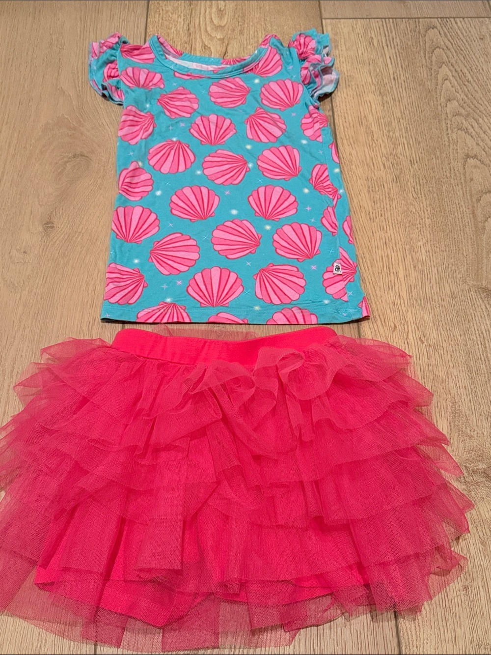 Kids Shell Print Flutter Sleeve Top & Pink Tulle Skirt Matching Set